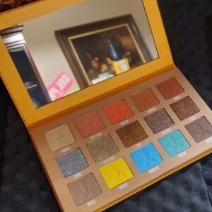 BN in box Thirsty Palette